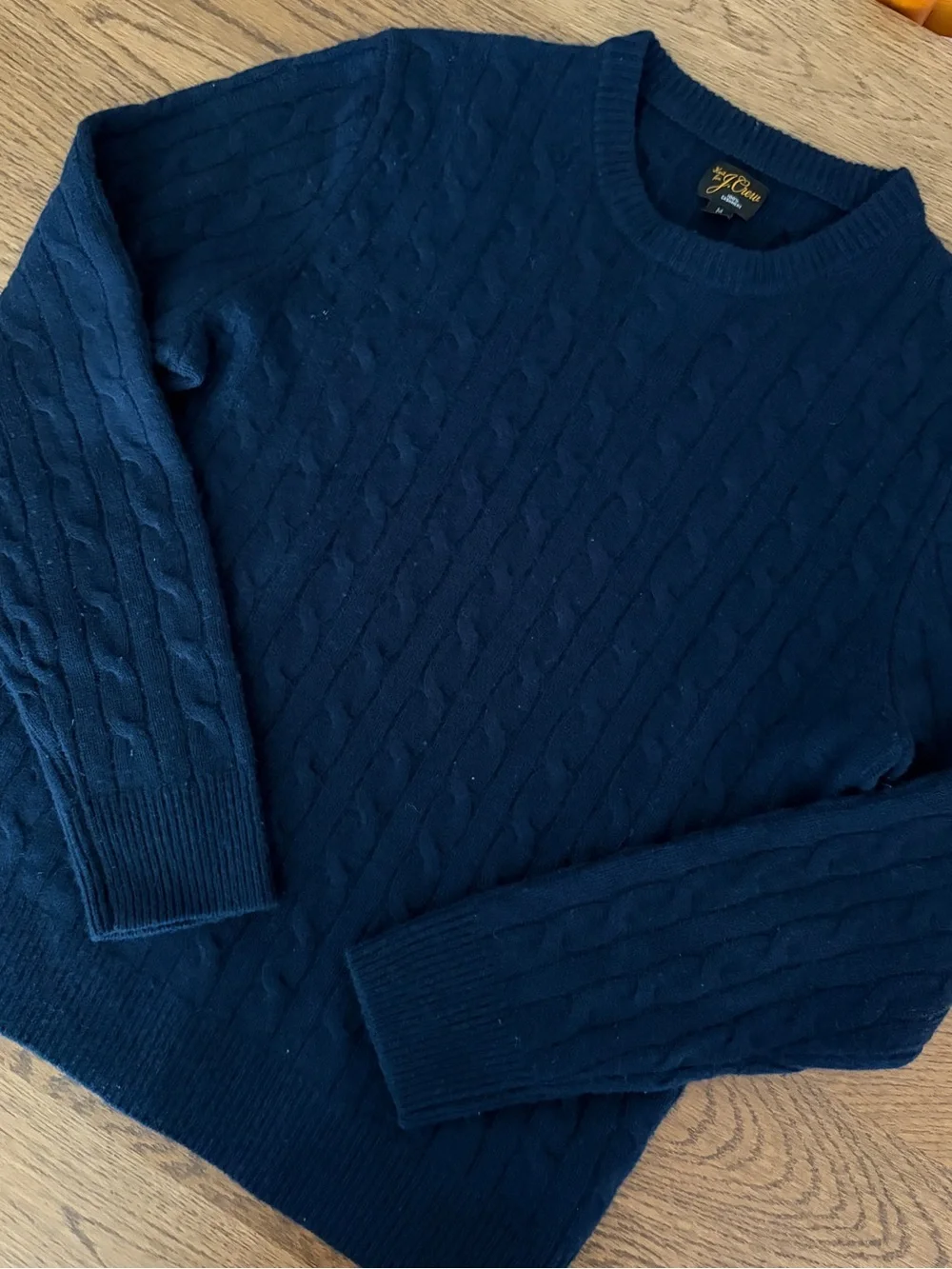 J. CREW Cashmere cable-knit sweater in Navy Size M $298 AZ972